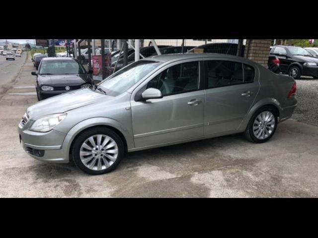 Vectra Elegan. 2.0 8V