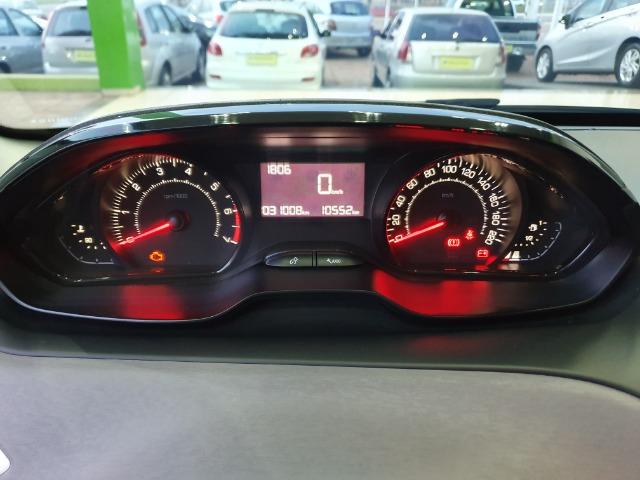 Peugeot 208 Allure - 16,9 km/l - Foto 9