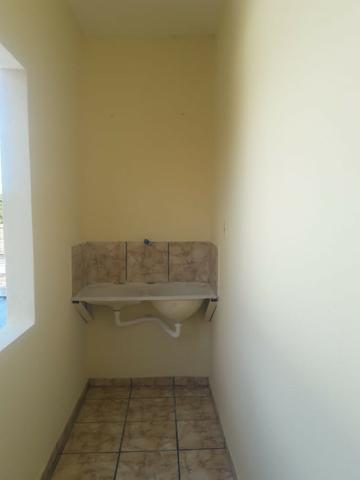 Alugo apto grande de 01 quarto com área de serviço/ 1ºandar-Conj:Araturi novo - Foto 6