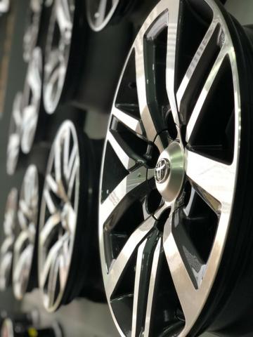 Rodas Aro 17 Toyota Hilux SRX - Foto 14