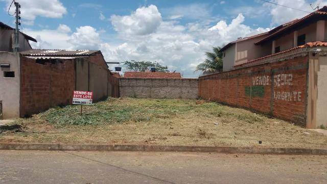 Lote de 329m2 particular setor alto do vale - próximo a Balneario Meia ponte goiania