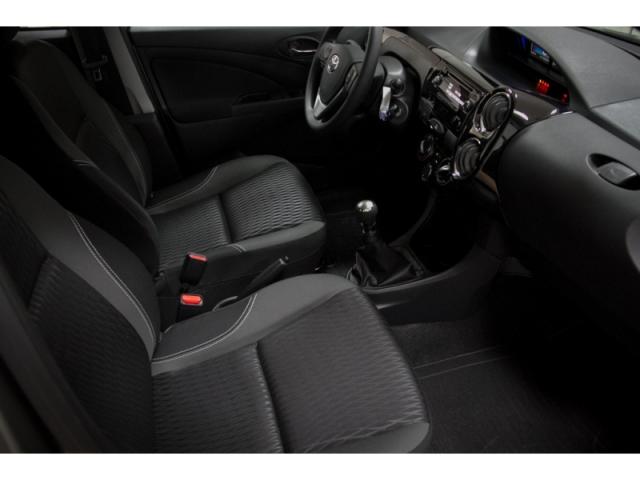 TOYOTA ETIOS 1.5 X PLUS 16V FLEX 4P 2019 - Foto 10