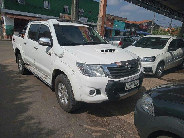 Hilux SRV automática 2015 completa