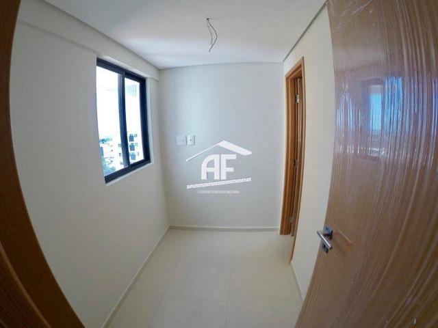 Apartamento com 4 quartos (2 suítes) no Farol - Confira já - Foto 9