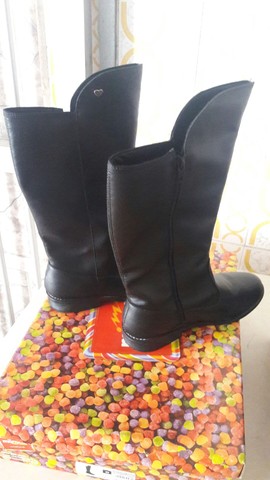Bota preta Marisol n 35 - Foto 2
