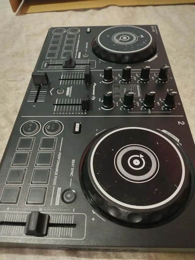 CONTROLADORA PIONEER DJ - DDJ 200