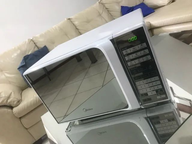 Microondas Midea 20 litros funcionando perfeitamente! - Foto 4