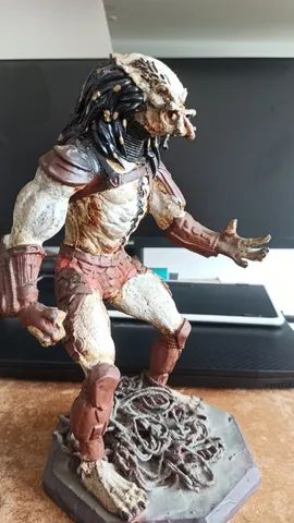Estátua Predador Clássico 30cm - Escala 1:6 - Foto 3