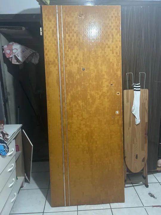 Porta de Segurança em Madeira