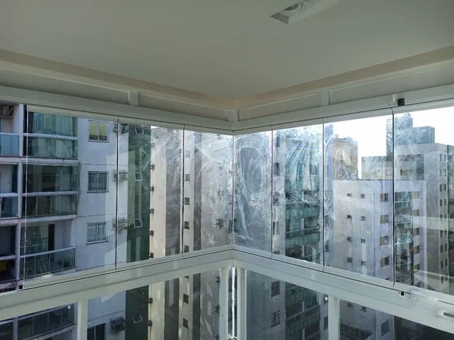 Fechamento de varanda sob medida  - Foto 4