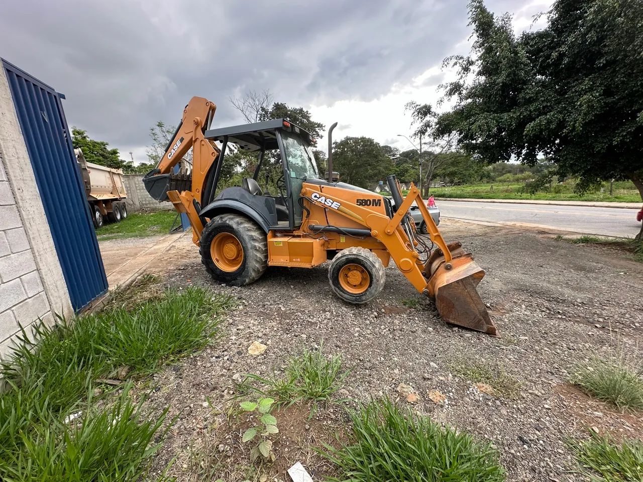 Retroescavadeira Case 580M 2011 4X4  - Foto 2