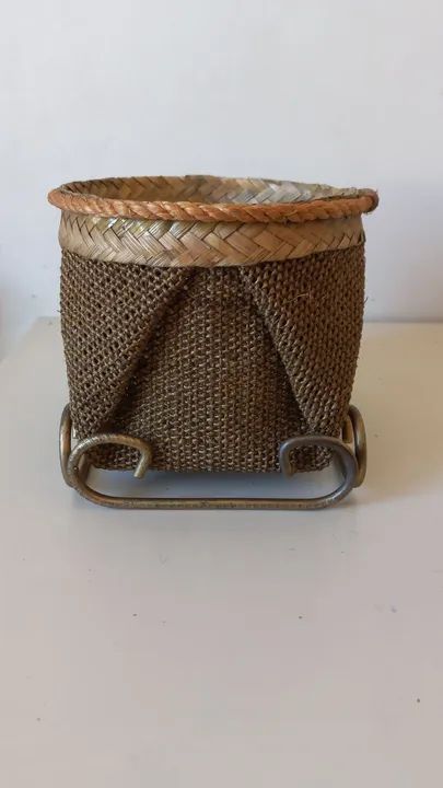 Cachepot com suporte de metal  - Foto 3