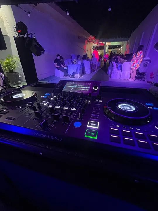 Controladora Denon DJ SC live 4 + hardcase  - Foto 3