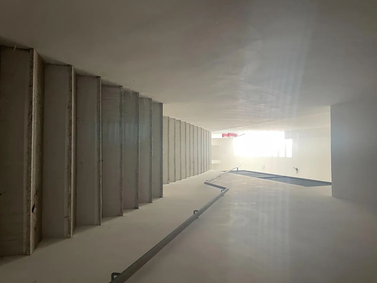 Ponto comercial/Loja/Box para aluguel tem 190 metros quadrados.