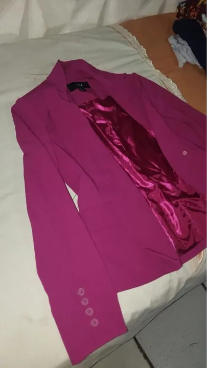 Vende-se Blazer feminino rosa aceitamos cartão e pix