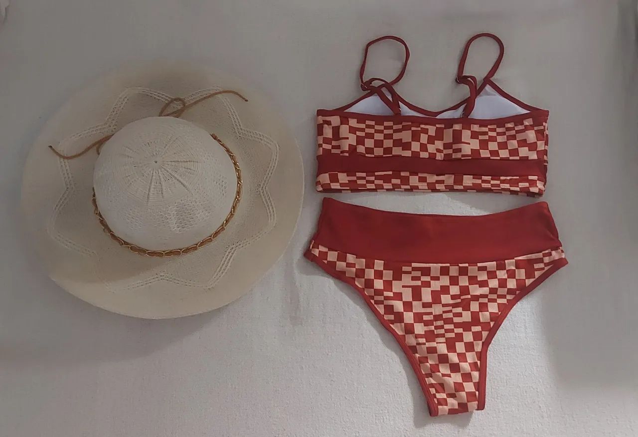 Biquíni com bojo - Tam. M e chapéu de praia Novos - Foto 4