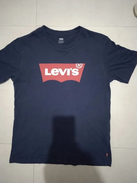 02 Camisetas - Levis / Volcom