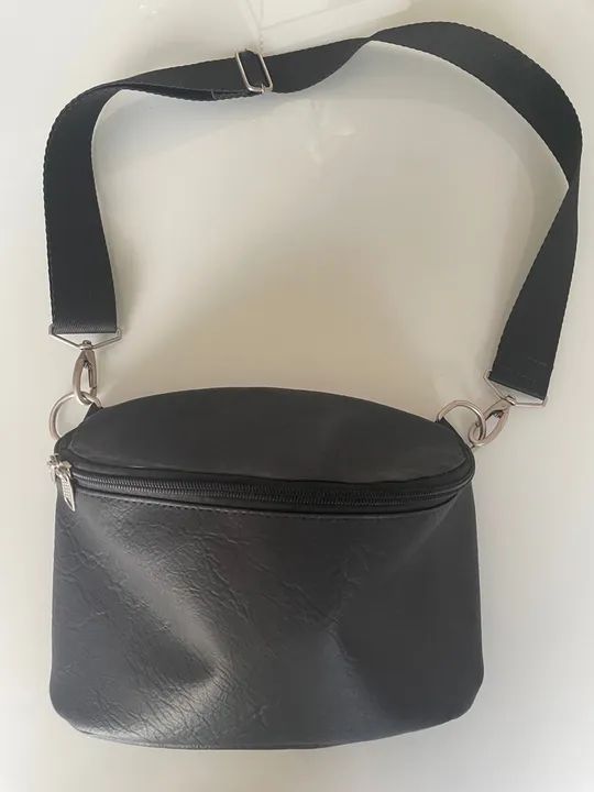 Bolsa pochete em couro