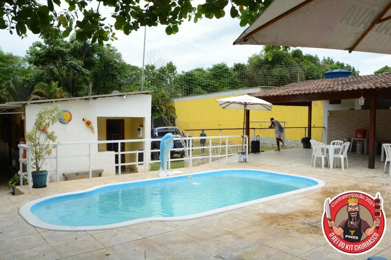 Chácara com piscina e campo de futebol