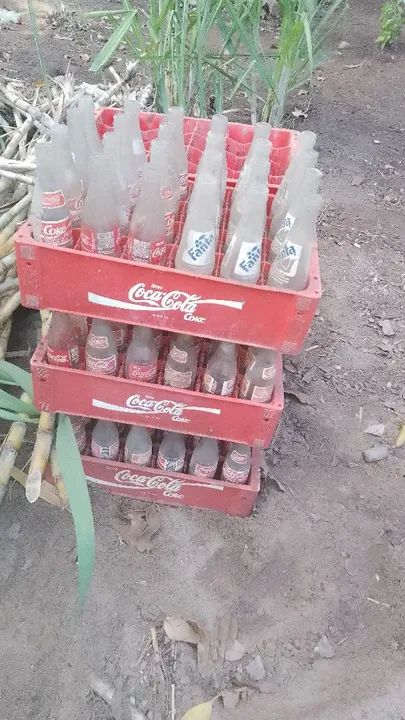 Vasilhames e caixas coca cola - Foto 2