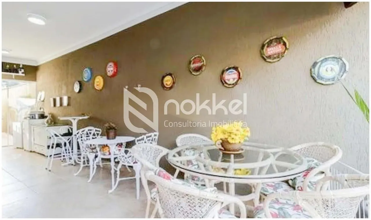 Casa com 200.0 m², à venda no bairro Vila Monumento.