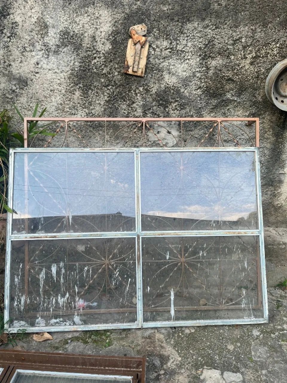 Old Windows and Grille64706493188225120