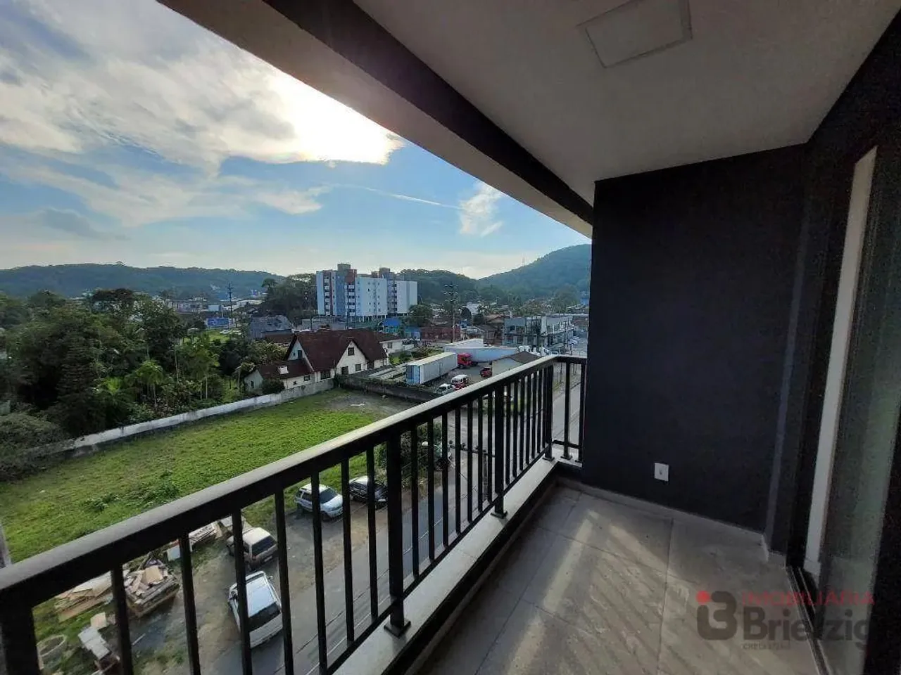 Apartamento com 2 dormitórios à venda, 62 m² por R$ 455.000,00 - Anita Garibaldi - Joinvil