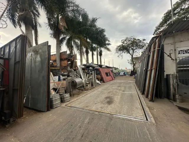 Portão (Estruturas para portões ou divisórias)64169921481346123