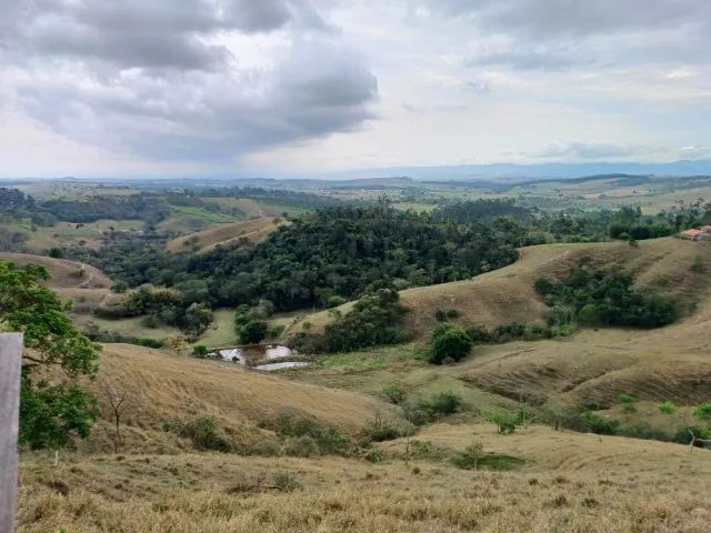 Sítio 20 Alqueires em Caçapava - Com casa e ótimo para gado
