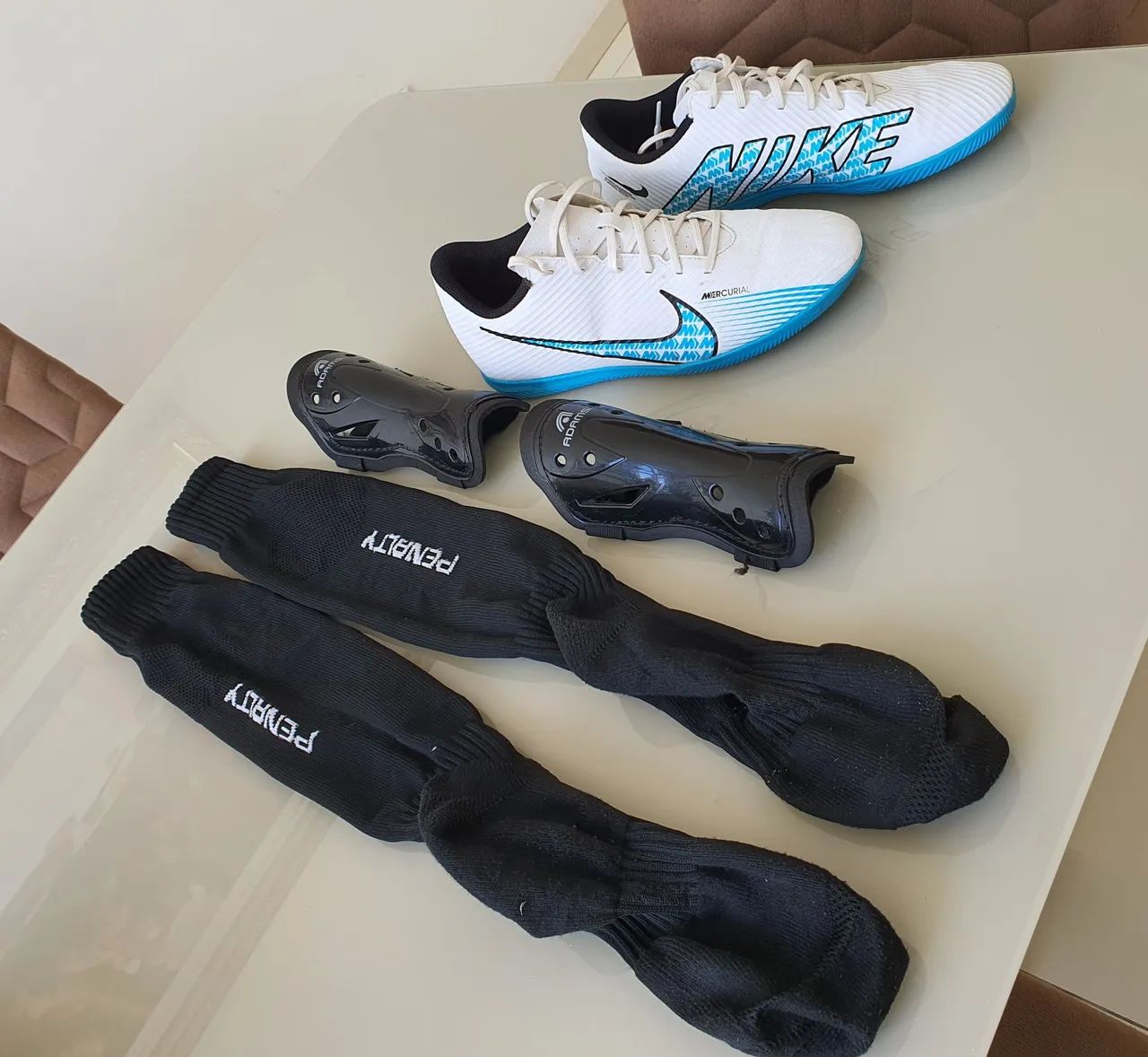 Chuteira Nike Kit Futsal completo Chuteira, Caneleira e Meião