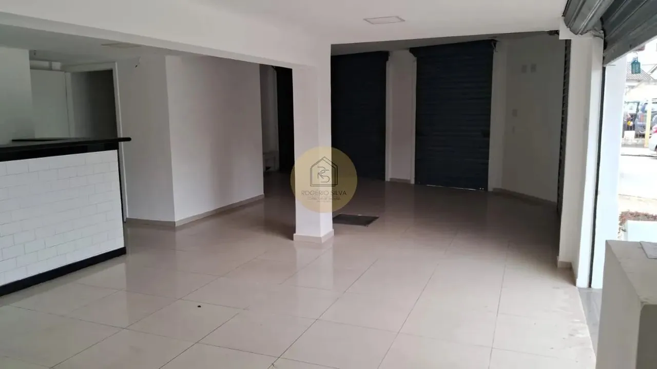 Imóvel para aluguel possui 90 metros quadrados em Centro - Macaé - RJ