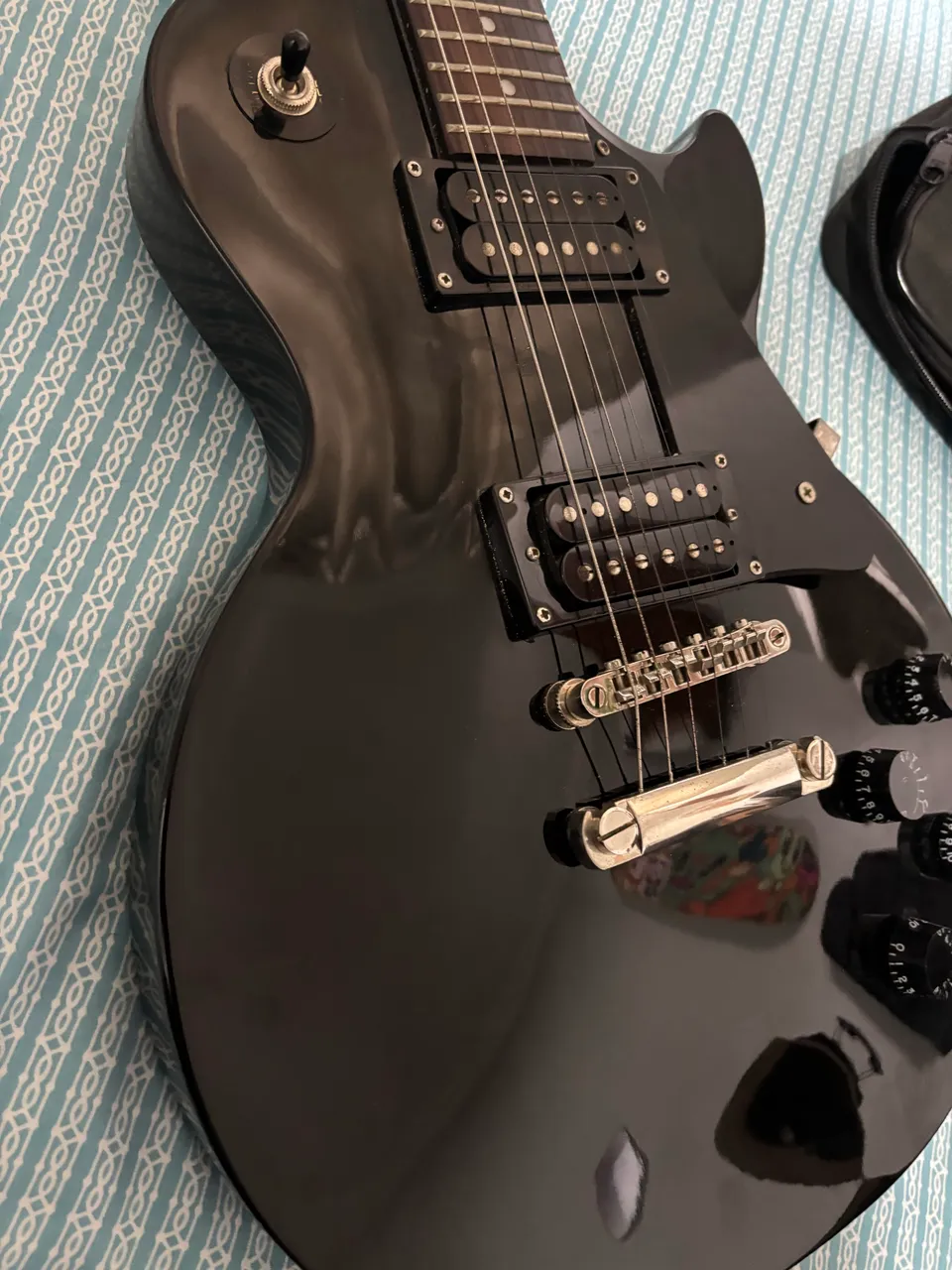 epiphone les paul studio