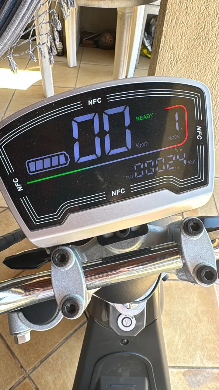 Vendo scooter 3000w 2025 com Bluetooth - Foto 3