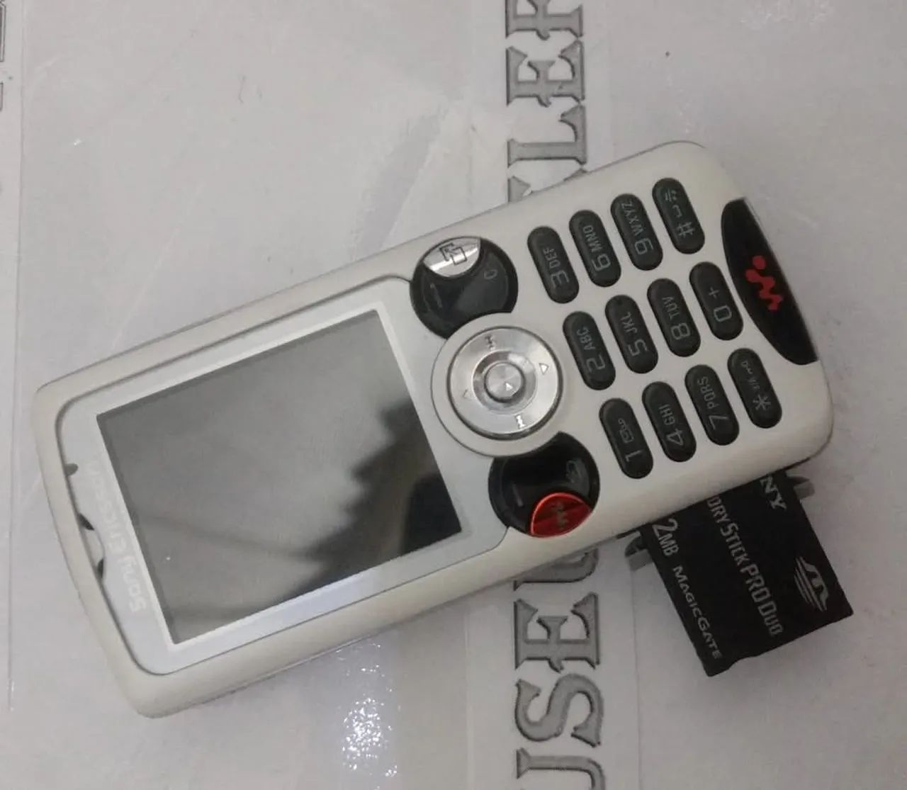 SONY ERICSSON w810 celular antigo RELIQUIA único walkman  - Foto 4