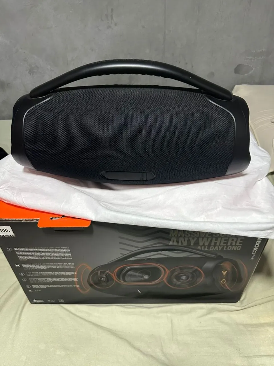 JBL Boombox 3 - Som potente e portátil