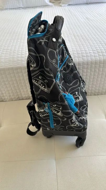 Mochila Kipling com rodinhas - Foto 3