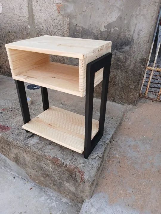Mesa de cabeceira de Pinus - Foto 2