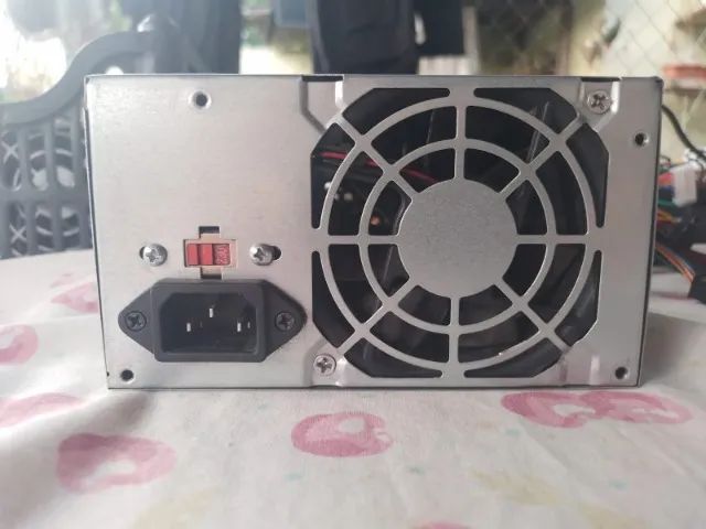 Fonte de computador ATX 20 + 4P Fortek 200W - Foto 4