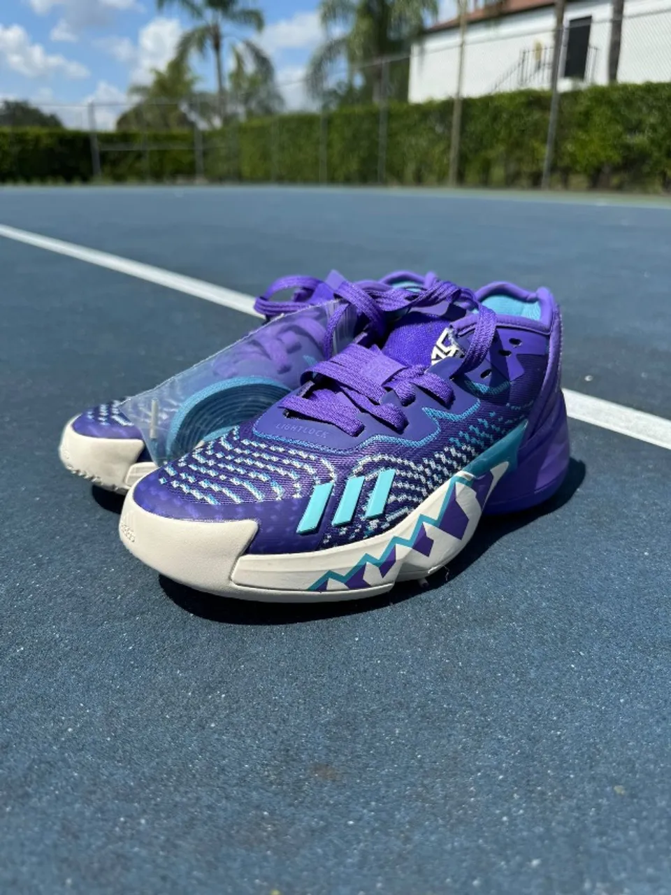 Tênis Adidas