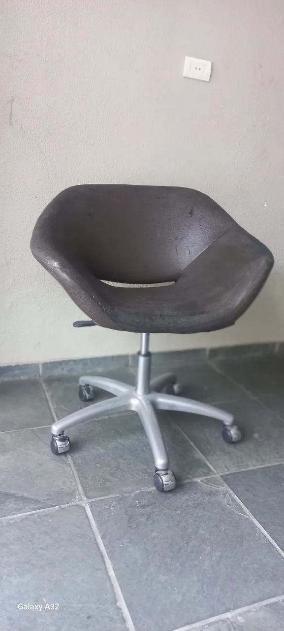 Poltrona  couro sintético  - Foto 2