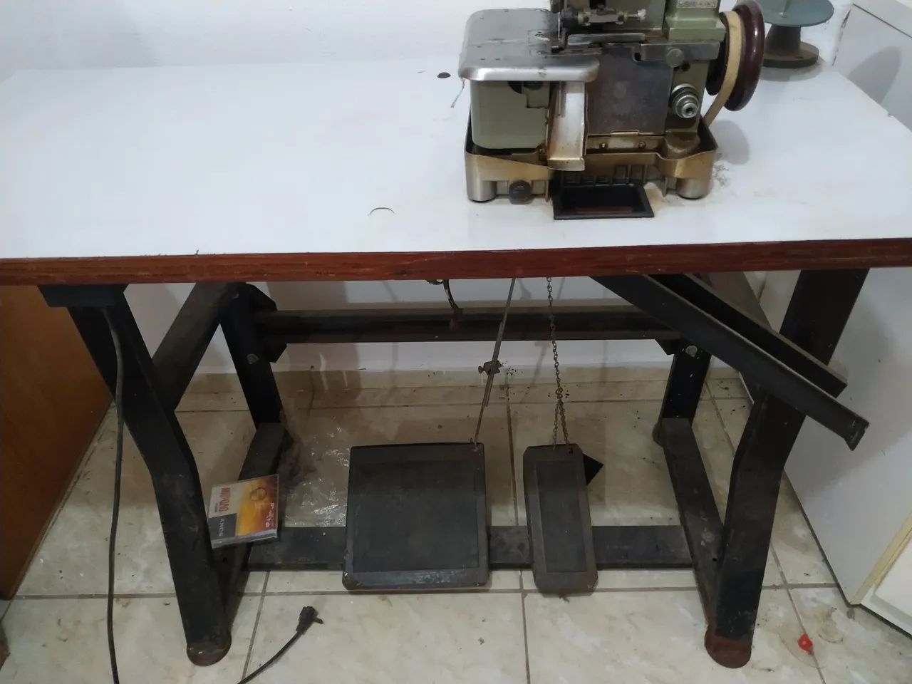 Máquina overloque  - Foto 3
