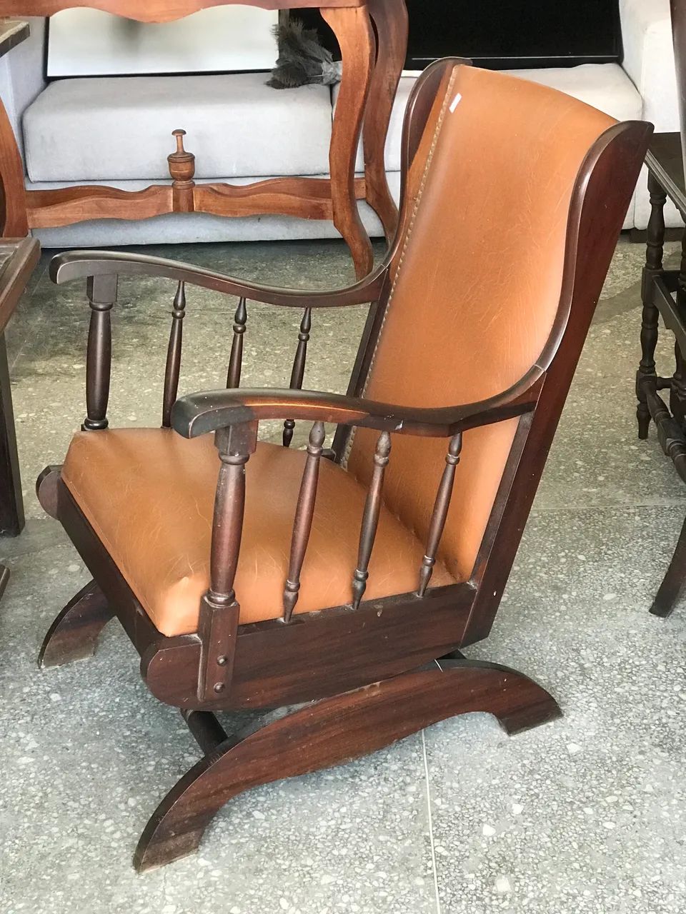 Cadeira de balanço antiga