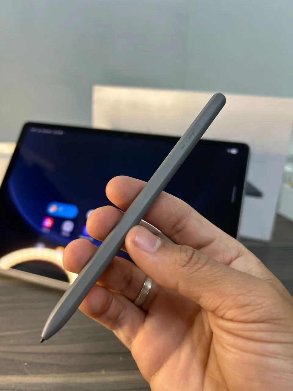 Tablet Galaxy Tab S9 FE +  128GB   Possui S Pen  Case Caixa Completa  Seminovo - Foto 4
