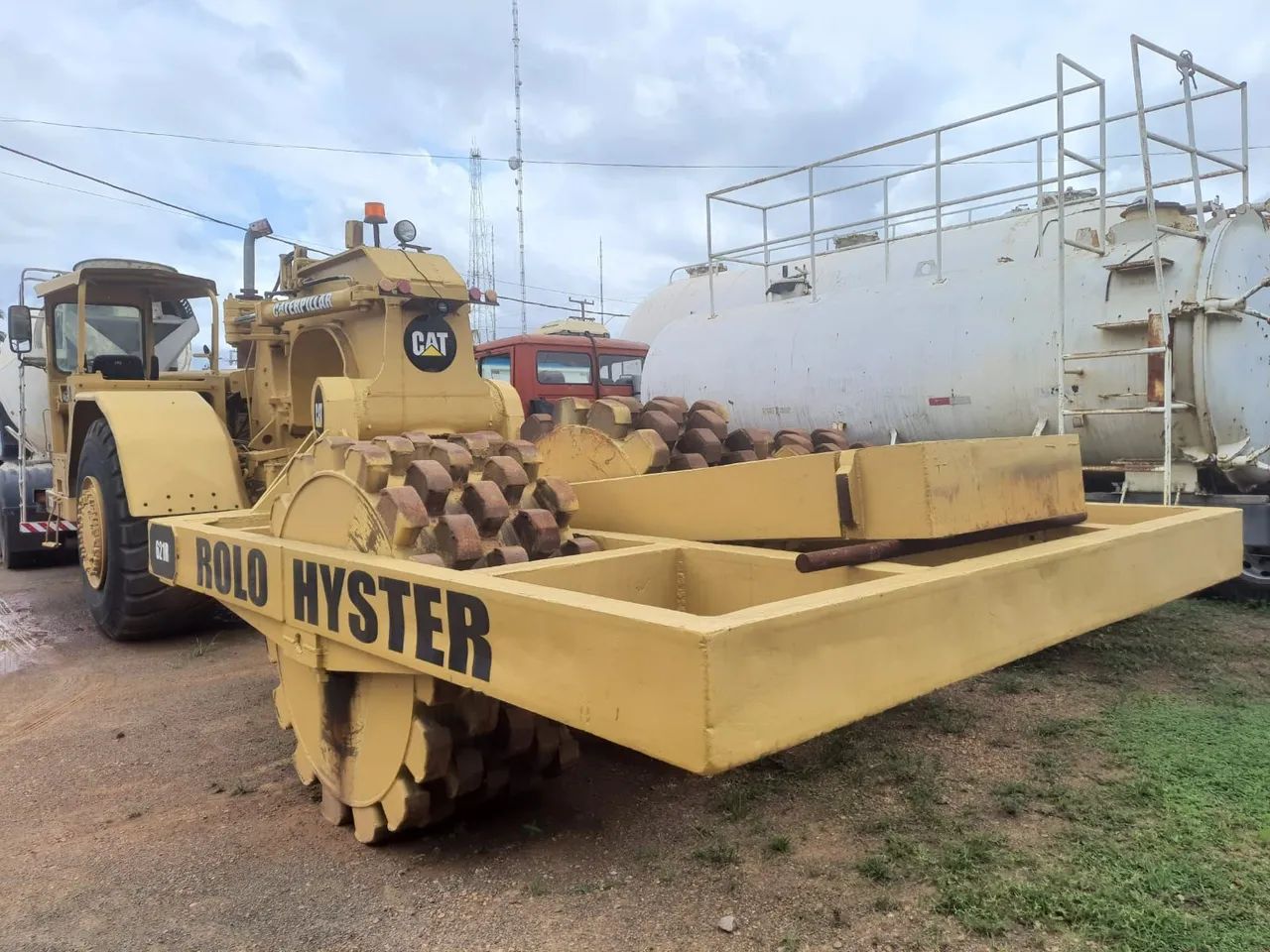 Vendo 2 unidades rolo hyster cat. 621B/R ano 1980 com hyster - Foto 6