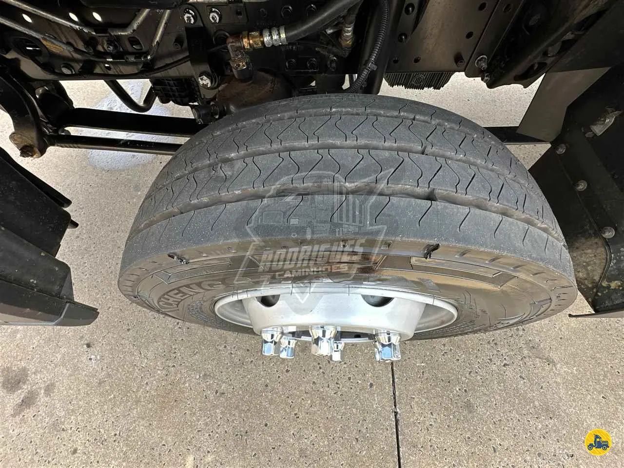 Volkswagen 9.170 - Foto 11