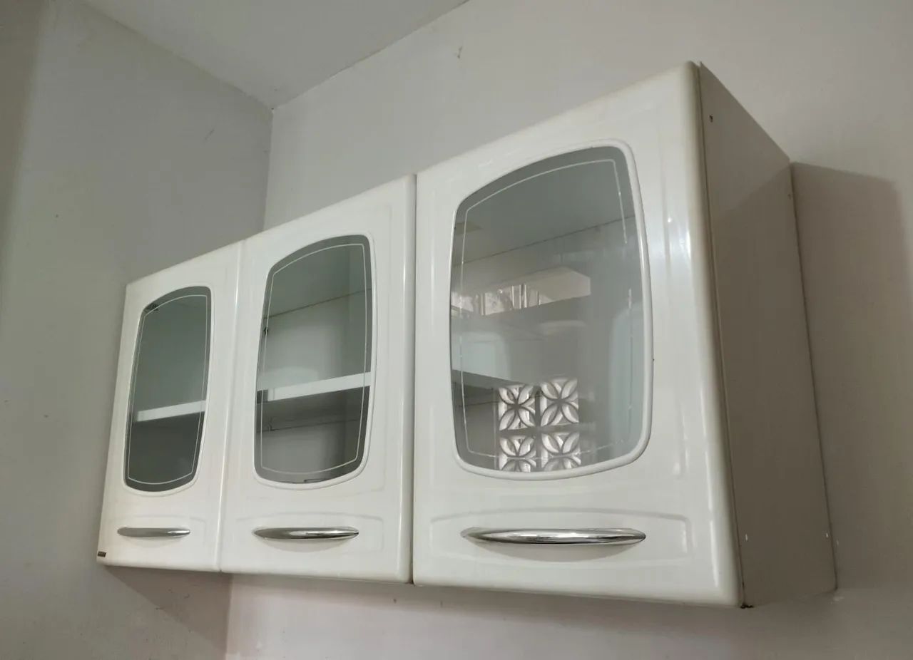 Armário de Cozinha Branco com 3 Portas de Vidro