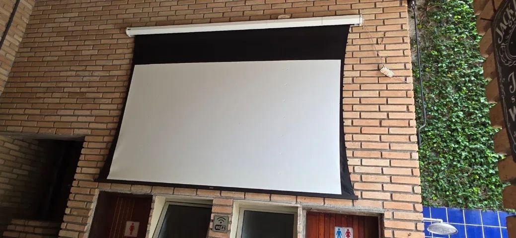 Tela Motorizada Tensionada Projetelas 106 Branco (Usado)
