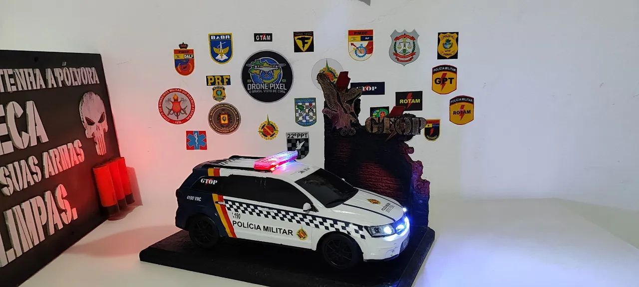 Miniatura Dodge Journey da Polícia - Foto 5