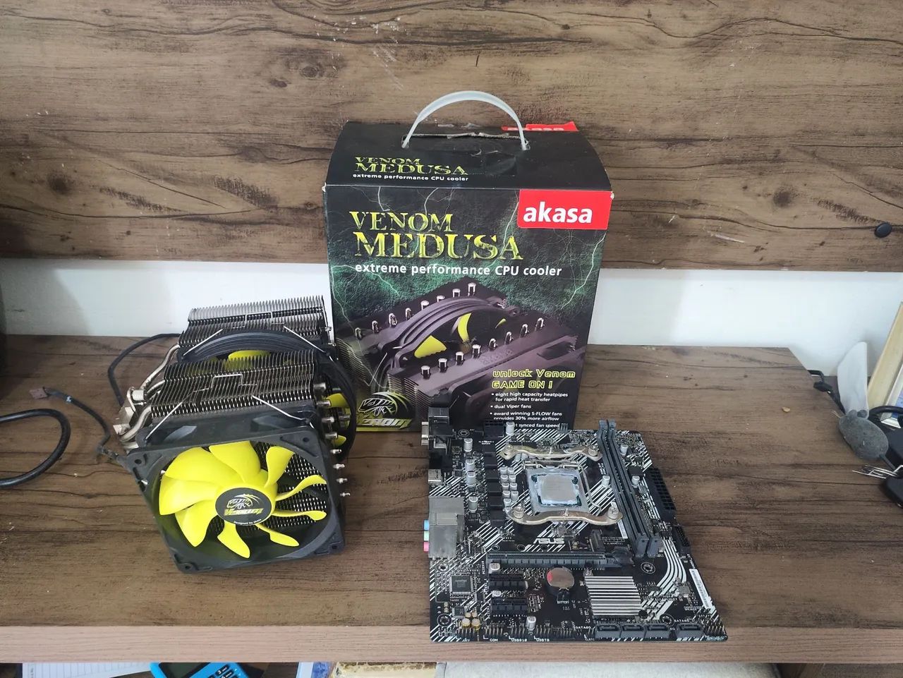 ?Kit Gamer Intel 10ª Geração - i3 10100F + Asus Prime H410M + Cooler Venom Medusa ?