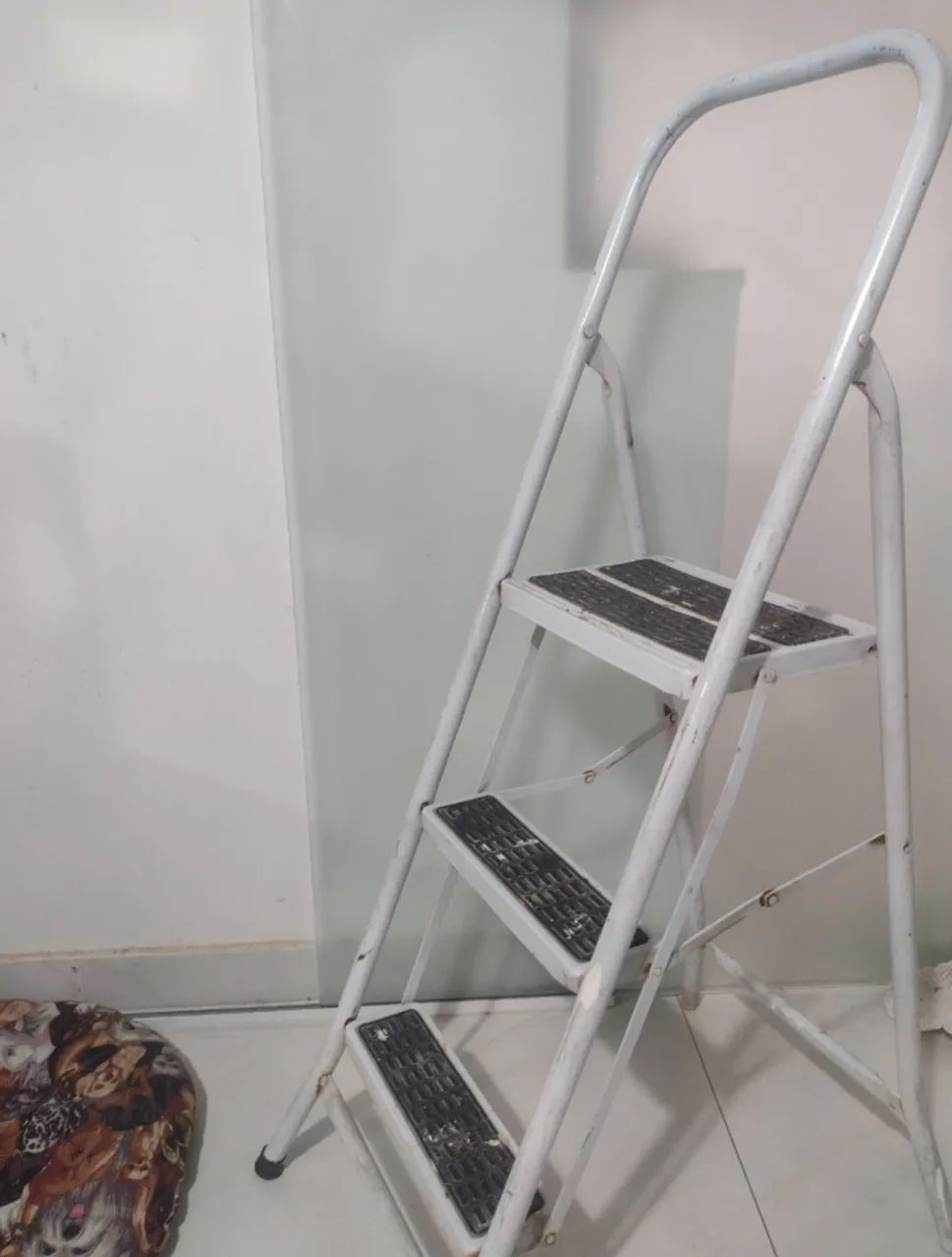 Escada pequena 64717754975362120